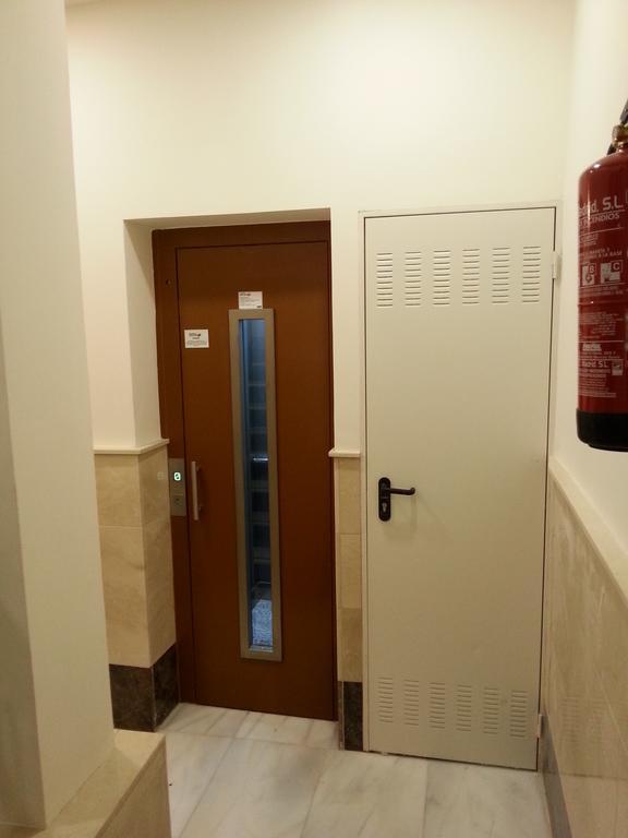 Hotel Ch Antonio Madryt Zewnętrze zdjęcie